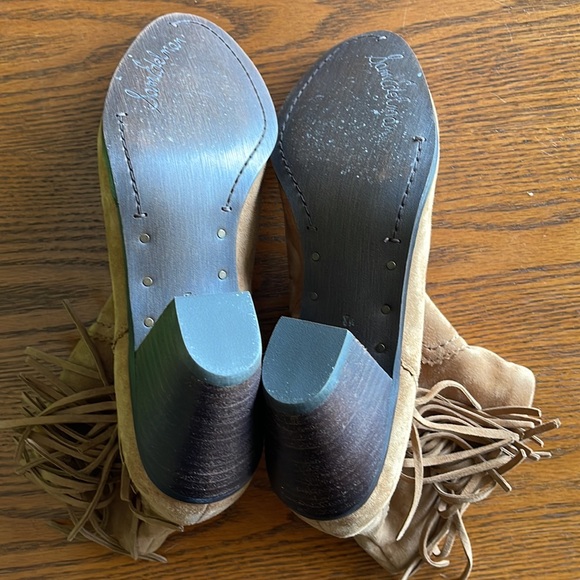 New In Box Sam Edelman Louie Fringe Booties in Tan - Picture 6 of 8